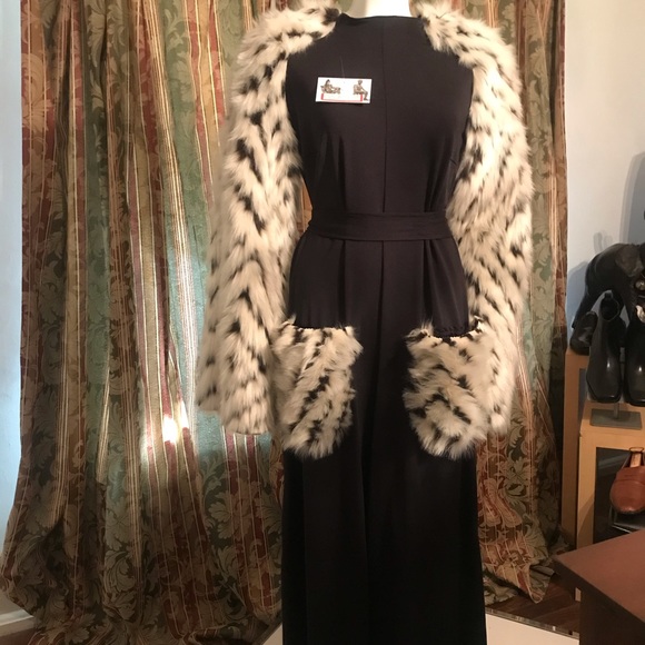 Black two way spandex romper with faux fur 8/10